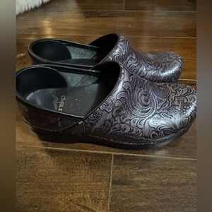 Women’s Dansko Clogs Size 36 (5 1/2 - 6)